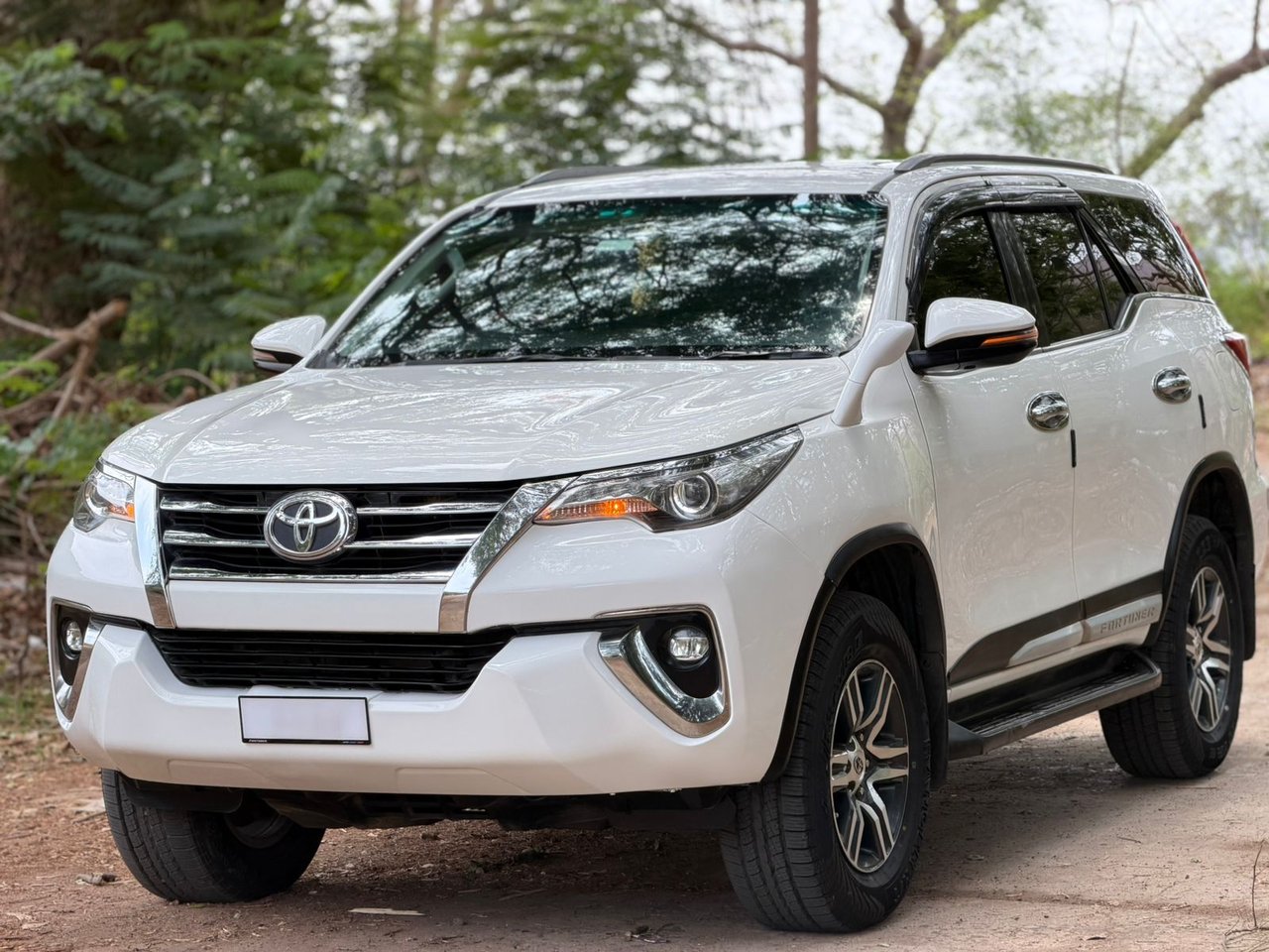 2018 Toyota Fortuner 4×2, photo 2