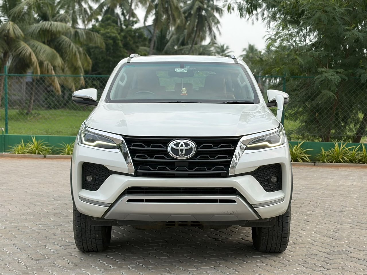 2021 Toyota Fortuner 4X4, photo 2