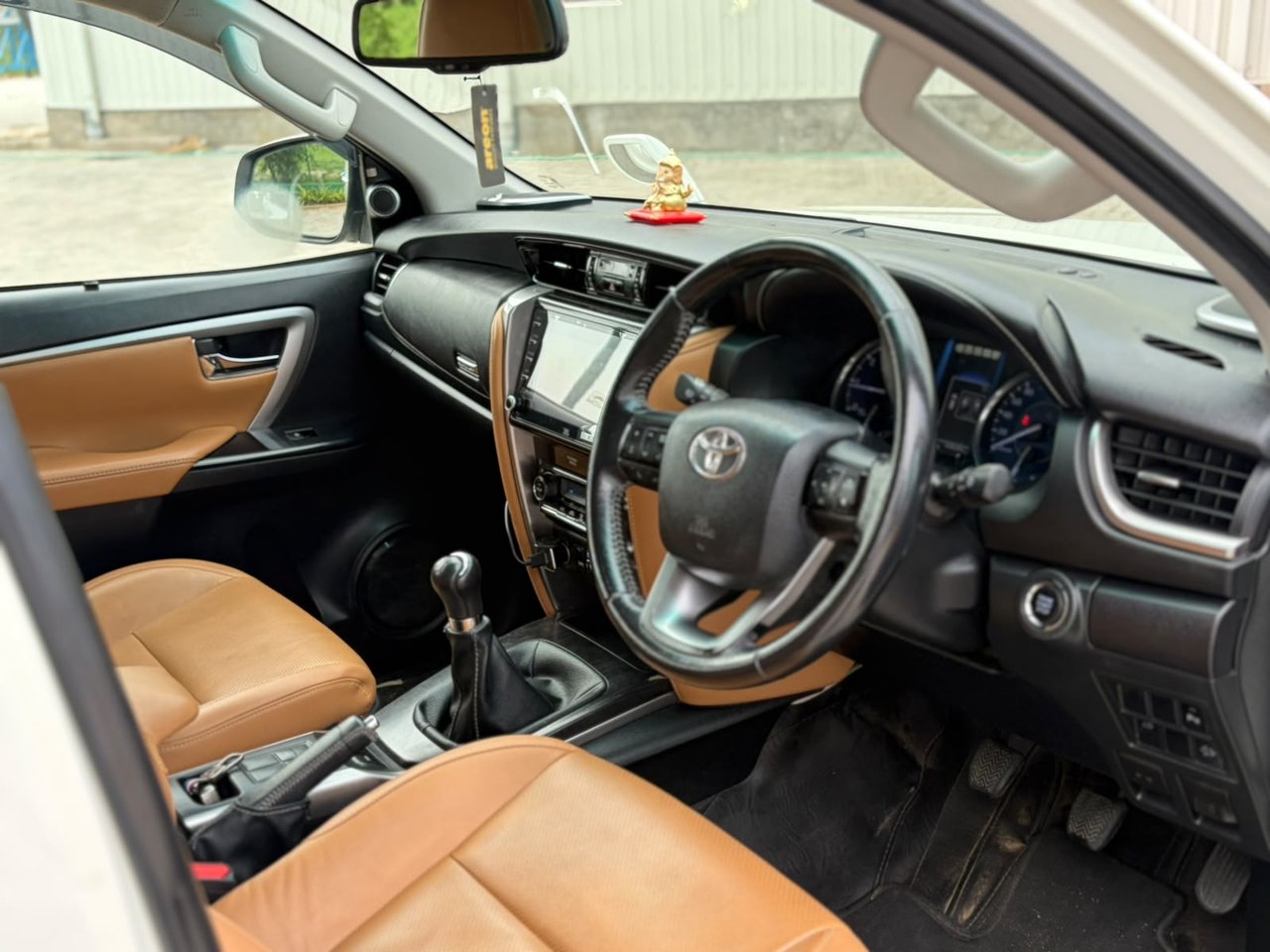 2021 Toyota Fortuner 4X4, photo 11