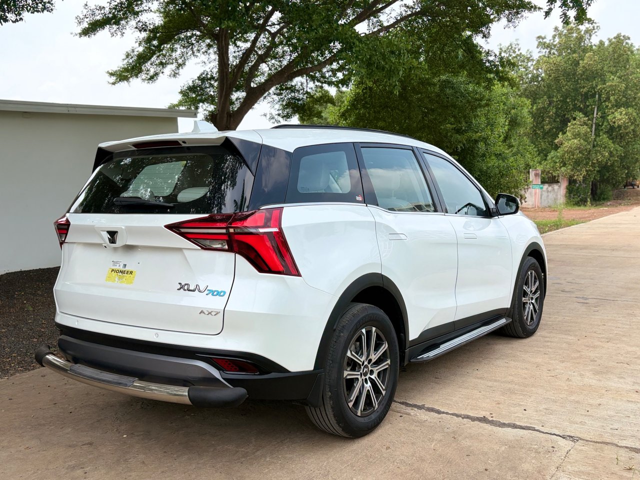 2024 Mahindra Xuv700 AX7 AUTOMATIC, photo 6