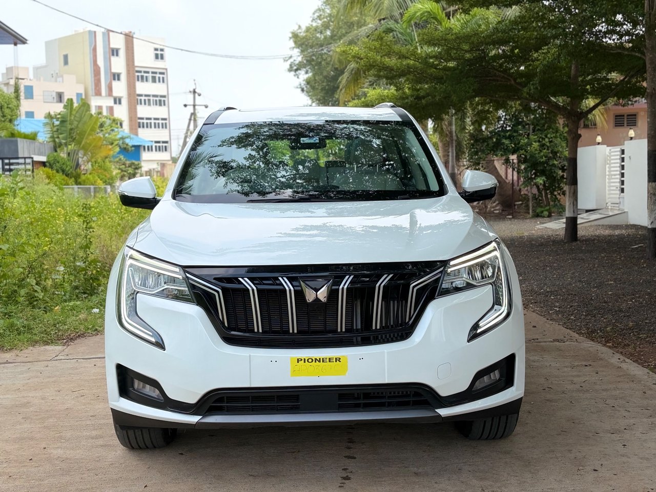 2024 Mahindra Xuv700 AX7 AUTOMATIC, photo 2