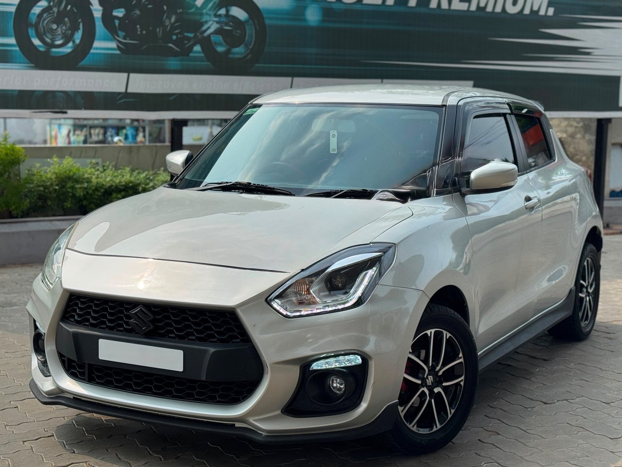 2020 Maruti Suzuki Swift Zdi+, photo 1