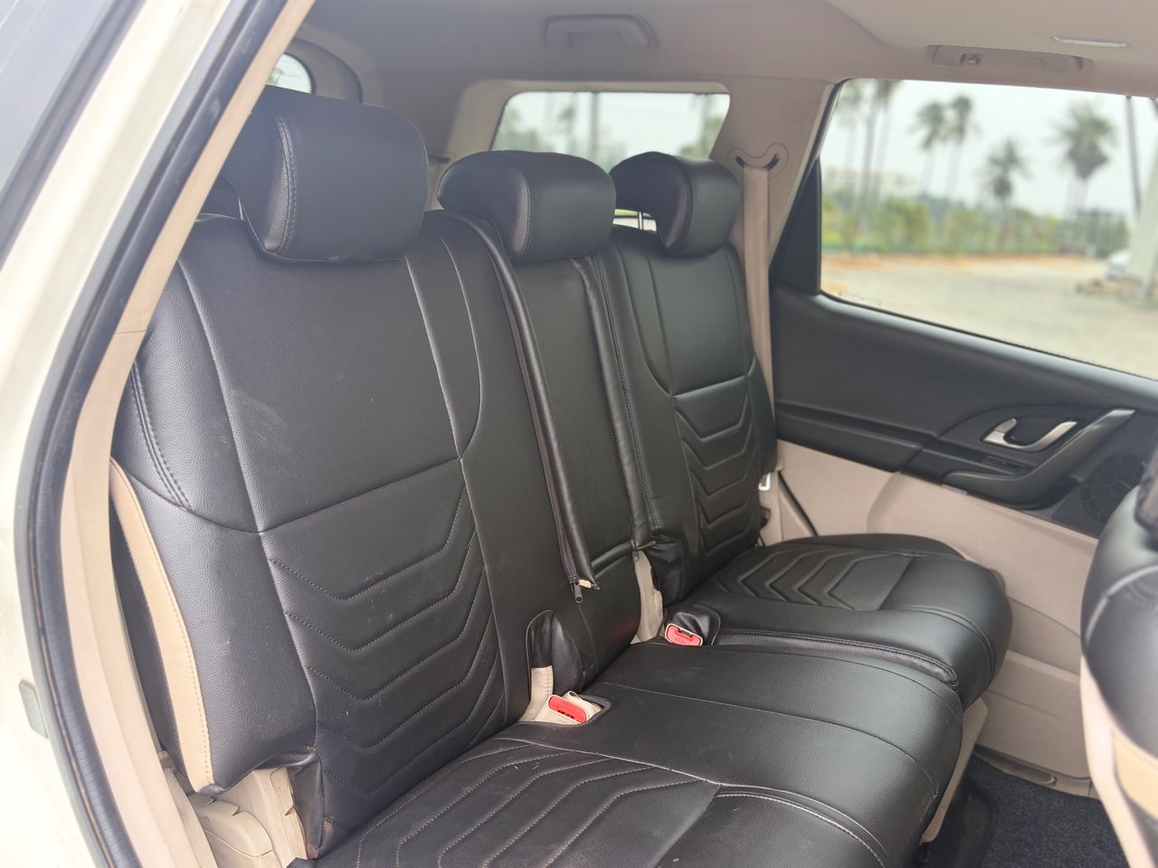 2017 Mahindra Xuv500 W10, photo 8