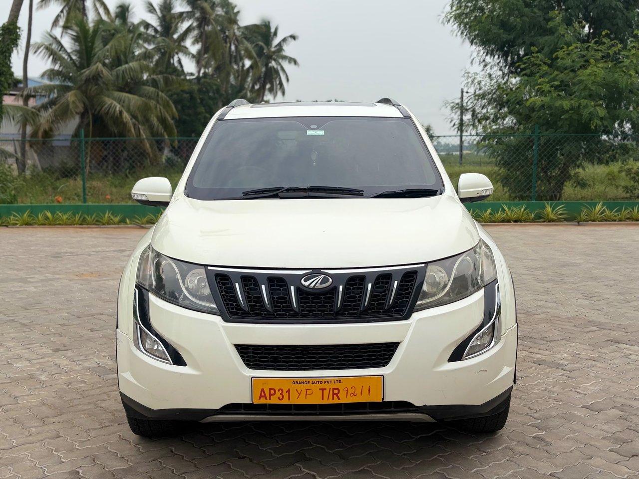 2017 Mahindra Xuv500 W10, photo 1