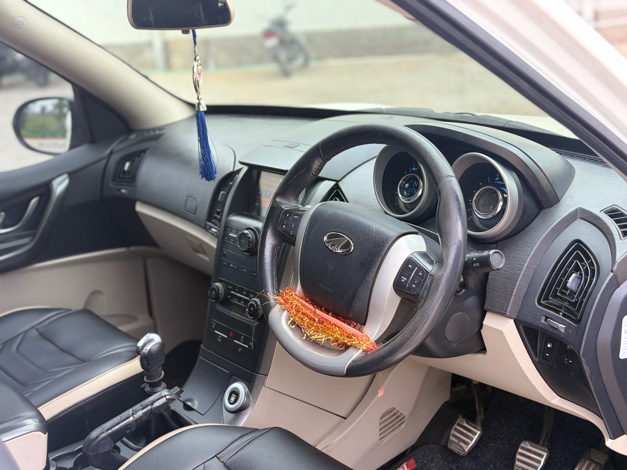 2017 Mahindra Xuv500 W10, photo 7