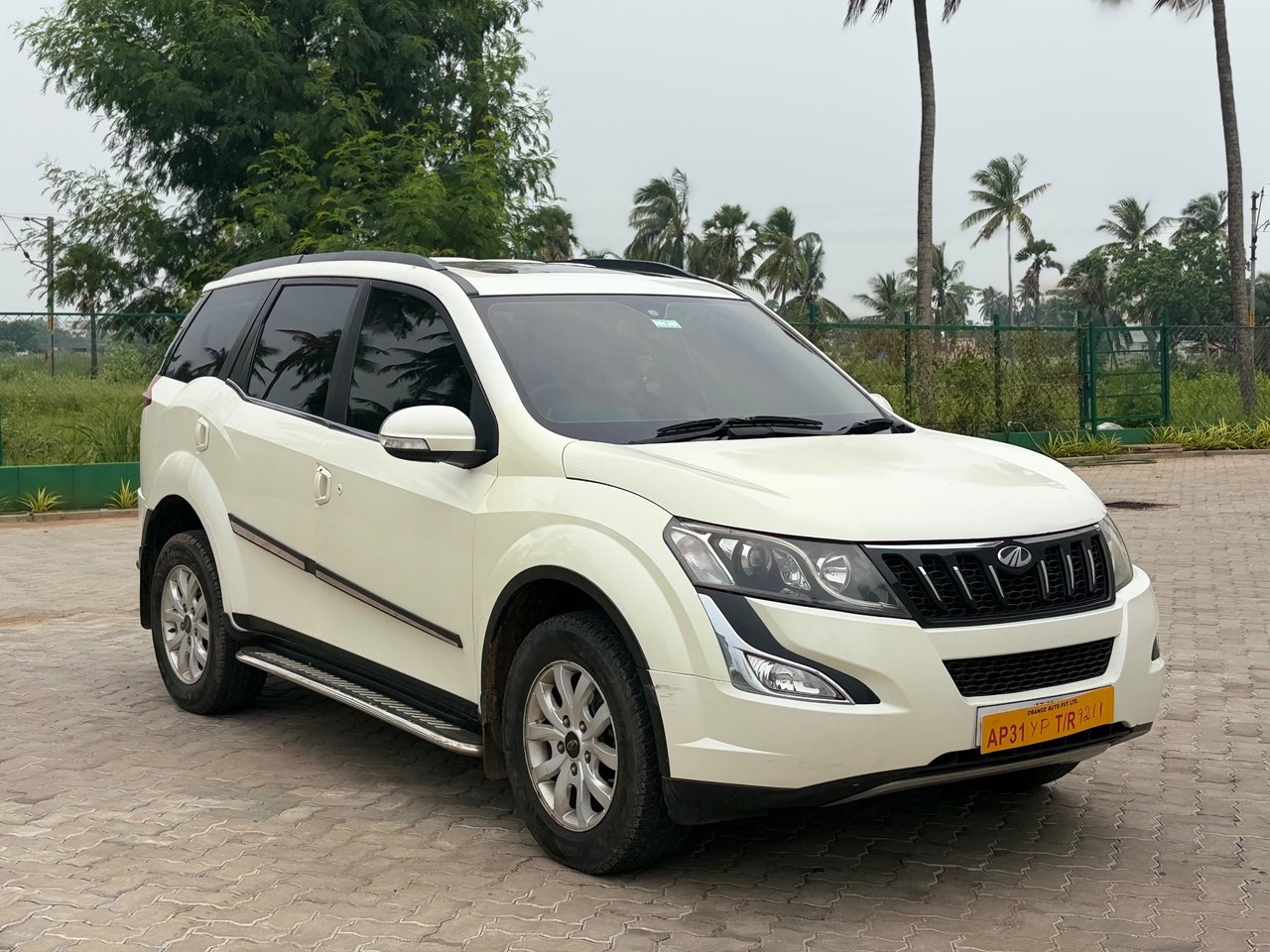 2017 Mahindra Xuv500 W10, photo 3